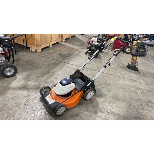 STIHL RMA 510V COMMERCIAL 36V SELF PROPELLED CORDLESS WALK BEHIND LAWN MOWER WITH BAG