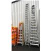 Image 1 : 36' HEAVY DUTY ALUMINUM EXTENSION LADDER