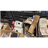 Image 5 : PALLET OF ASSORTED BRIGG & STRATTON PARTS, FILTERS, & VARIOUS SMALL ENGINE PARTS