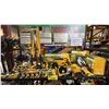 Image 1 : SHELF OF ASSORTED LANDSCAPERS SELECT HOSE NOZZLE ATTACHMENTS, SPRINKLERS, GARDEN PRUNERS,
