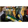 Image 2 : 2 BASKETS OF ASSORTED HOSE NOZZLES, GARDEN PRUNERS, SPRAYER NOZZLE & MORE