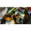 Image 3 : 2 BASKETS OF ASSORTED HOSE NOZZLES, GARDEN PRUNERS, SPRAYER NOZZLE & MORE