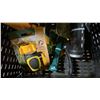 Image 4 : 2 BASKETS OF ASSORTED HOSE NOZZLES, GARDEN PRUNERS, SPRAYER NOZZLE & MORE