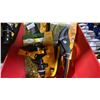 Image 6 : 2 BASKETS OF ASSORTED HOSE NOZZLES, GARDEN PRUNERS, SPRAYER NOZZLE & MORE