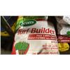 Image 2 : 3- 11.6LB BAGS OF SCOTTS TURF BUILDER & 2- 19.8LB BAGS OF C.I.L LAWN FOOD *ONE BAG HAS RIP ON