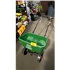 Image 2 : SCOTTS TURF BUILDER EDGEGUARD DLX BROADCAST SPREADER