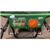 Image 4 : SCOTTS TURF BUILDER EDGEGUARD DLX BROADCAST SPREADER