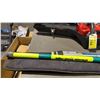 Image 3 : CST MAGNA-TRAK 102 MAGNETIC LOCATOR WITH CASE & BOSCH PROFESSIONAL GR 8 C TELESCOPING ALUMINUM
