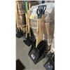 Image 1 : 7 GRANT COMMERCIAL SNOW SHOVELS