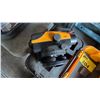 Image 3 : NW 26X CONTRACTORS AUTOMATIC LEVEL IN HARD TRANSPORT CARRYING CASE