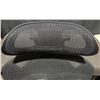 Image 11 : Black Mesh Ergonomic Office Chair with Adjustable Headrest and Lumbar Support