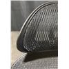 Image 12 : Black Mesh Ergonomic Office Chair with Adjustable Headrest and Lumbar Support