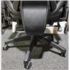 Image 7 : Black Mesh Ergonomic Office Chair with Adjustable Headrest and Lumbar Support
