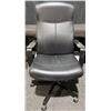 Image 1 : Black Faux Leather Swivel Office Chair With Armrests And Caster Base