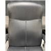 Image 2 : Black Faux Leather Swivel Office Chair With Armrests And Caster Base