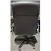 Image 8 : Black Faux Leather Swivel Office Chair With Armrests And Caster Base