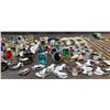 Image 4 : Large Mixed Lot of Costume Jewellery Rings Bracelets Necklaces Earrings Assortment