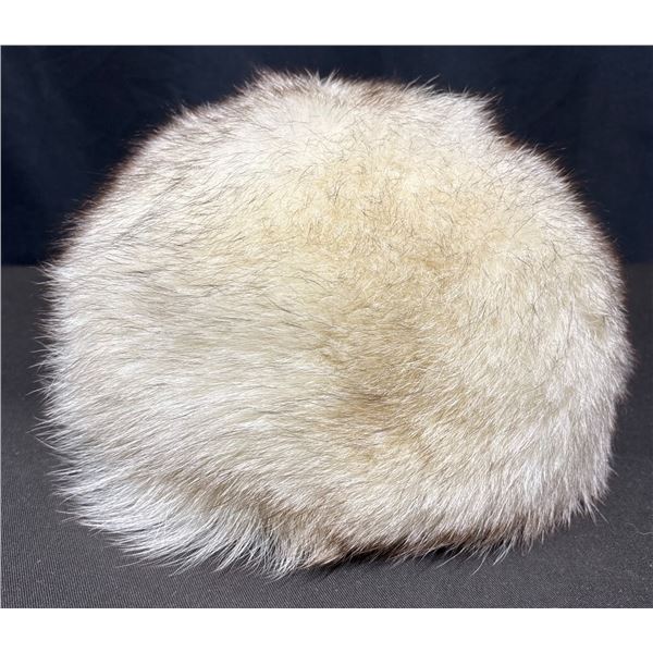 Kates Boutique Canada Fox Fur Hat with Original Box, Size Small