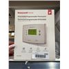 Image 2 : Honeywell RTH2300B Programmable Thermostat