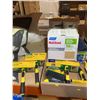 Image 2 : Norton Sandpaper, Richard Tools, Trays, Brushes Lot
