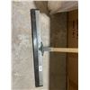 Image 4 : VALU+ Floor Squeegee With Wooden Handle