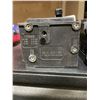 Image 4 : Eaton Cutler-Hammer BR215 2P 15A Circuit Breakers
