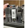 Image 5 : Eaton Cutler-Hammer BR215 2P 15A Circuit Breakers