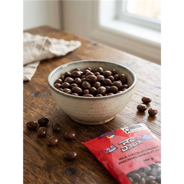R2 Delix Milk Chocolate Peanuts 100g