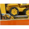 Image 3 : CAT Massive Mover Steel RC Dump Truck
