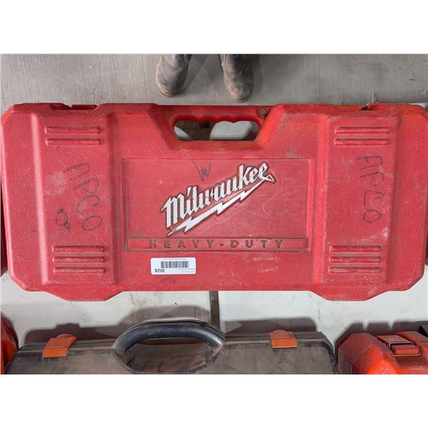 Milwaukee Heavy Duty Sawzall Reciprocating Saw With Blades