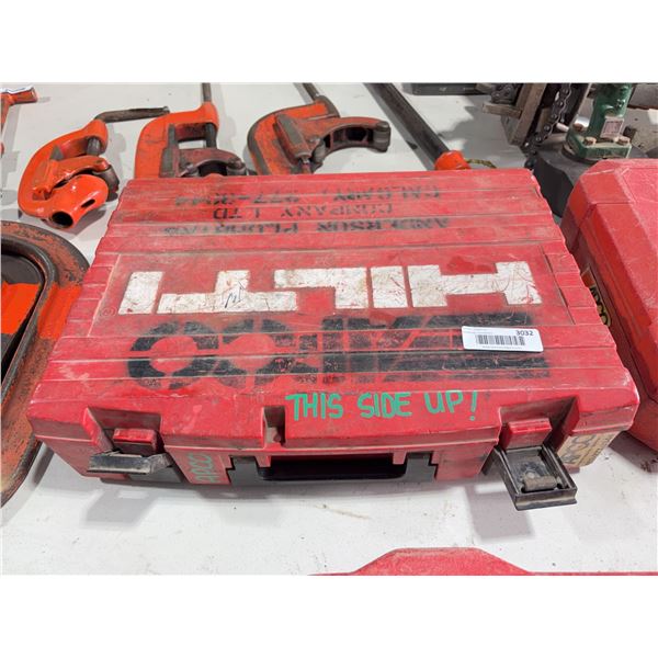 Hilti TE 15 Rotary Hammer Drill With Case And Bits