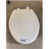 Image 1 : Bemis Toilet Seat White With Hardware