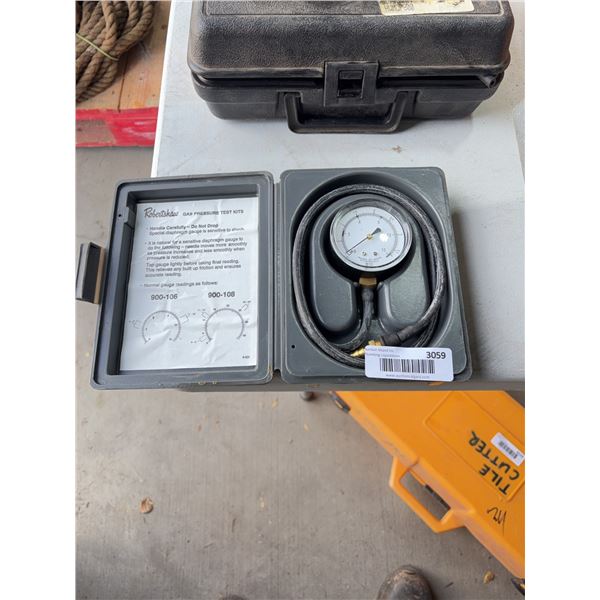 Robertshaw Gas Pressure Test Kit with Gauge