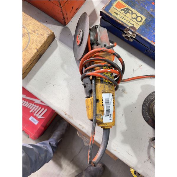 DeWalt 115mm 4 1/2" Angle Grinder