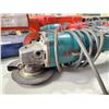 Image 2 : Makita 4.5" Angle Grinder Model 7134A