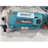 Image 2 : Makita Electric Angle Grinder Blue Corded