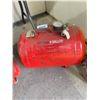Image 1 : APCO 9 Gallon Portable Air Tank With Gauge