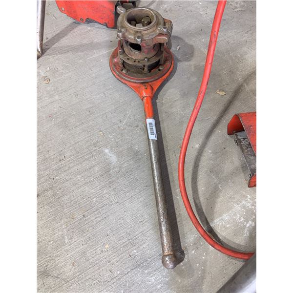 Manual Pipe Threader With Handle, 28 Inch