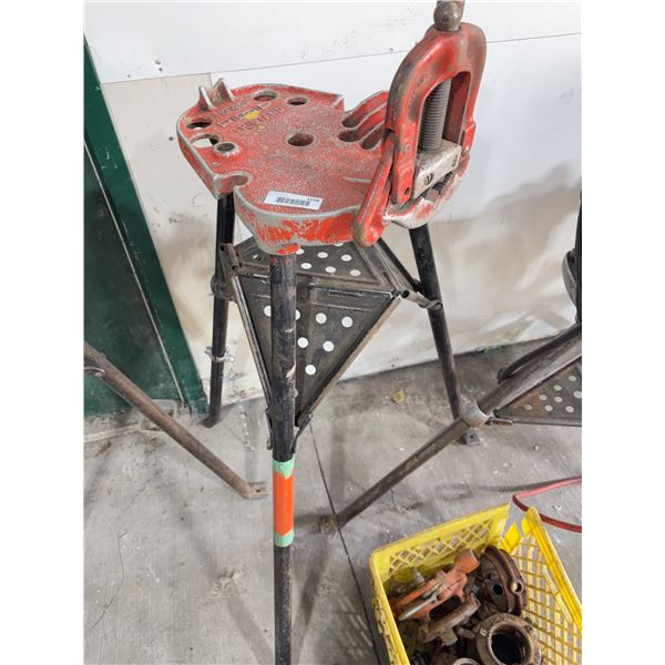 RIDGID No. 40A Tri-Stand with Pipe Vise