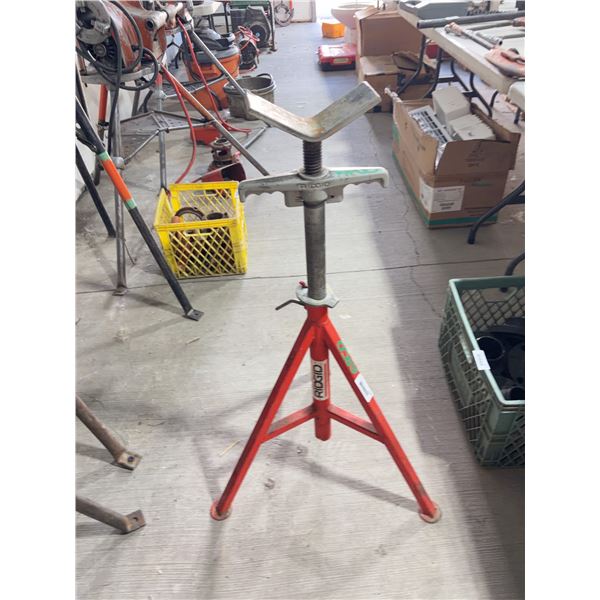 Ridgid Pipe Stand Adjustable V-Head Tripod