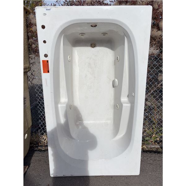 White Acrylic Jetted Bathtub 42x72 Inch