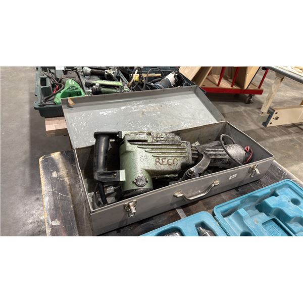 HITACHI H65SC HEAVY DUTY ELECTRIC DEMOLITION HAMMER IN HARD TRANSPORT CASE WITH ASSORTED BITS