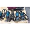 Image 3 : GROUP OF MAKITA ELECTRIC TOOLS- SHOP RADIO, PLANER & 4 SPINDLE ROUTERS