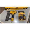 Image 2 : 2 DEWALT LEVELS, 100' GEAR CHALK REEL KIT & BRAD NAILER