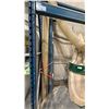 Image 4 : SINGLE BAY OF BLUE PALLET RACKING -(2) 12' UPRIGHTS AND APPROX (8) 9' SIDE RAILS