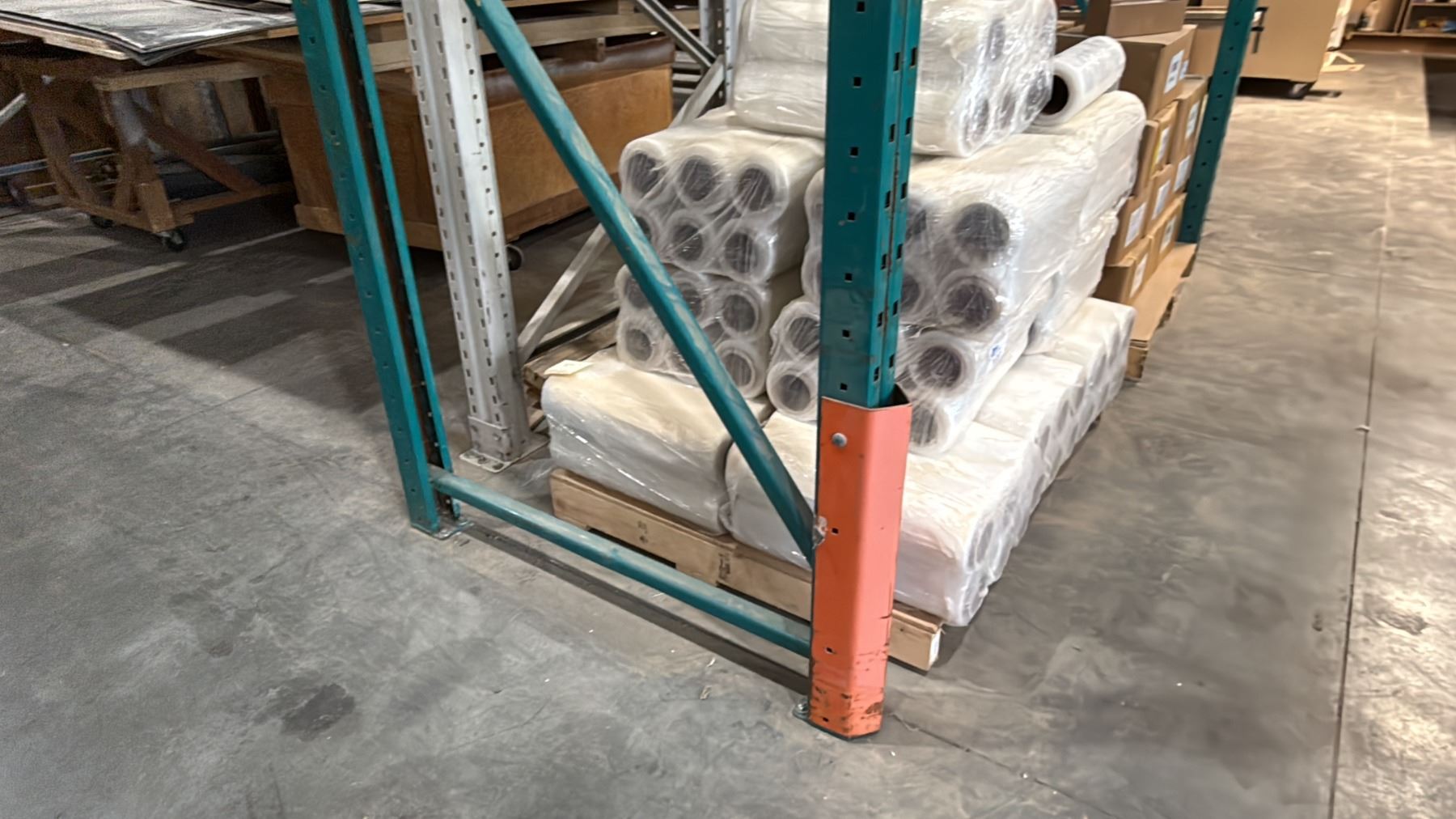 SINGLE BAY OF BLUE PALLET RACKING WITH MESH DECKING-(2) 16' UPRIGHTS ...