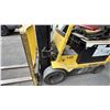 Image 7 : HYSTER E60XM-33 YELLOW ELECTRIC FORKLIFT WITH 42" FORKS, SIDE SHIFT, 3 STAGE MAST, 760 HOURS,