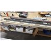 Image 4 : HUSKY SLIDE-BOBB LEVEL WITH CASE, SANDS CRAFT 72" LEVEL & MEASURING KIT
