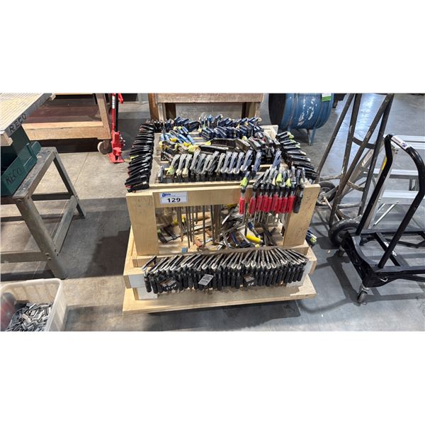 LARGE GROUP OF ASSORTED WOOD CLAMPS ON MOBILE CART/STAND- BESSEY, ROK, SAMONA, POWERSONIC, IRWIN