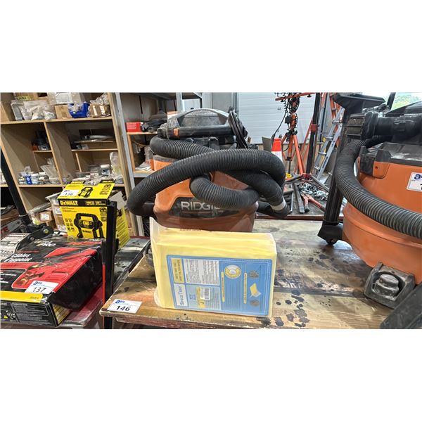 RIDGID HEAVY DUTY SHOP VAC WITH HOSE & PACK OF FILTER BAGS
